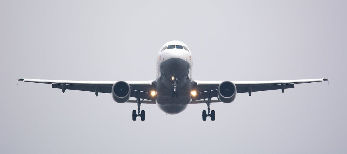 Carga aérea nacional e internacional — Red Nacional de Transportes